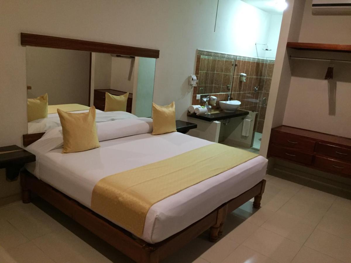 Auto Hotel Paraiso Inn Palenque Eksteriør billede