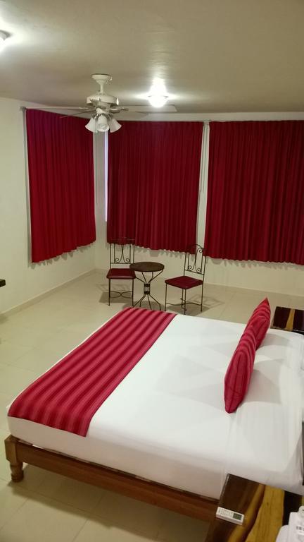 Auto Hotel Paraiso Inn Palenque Værelse billede