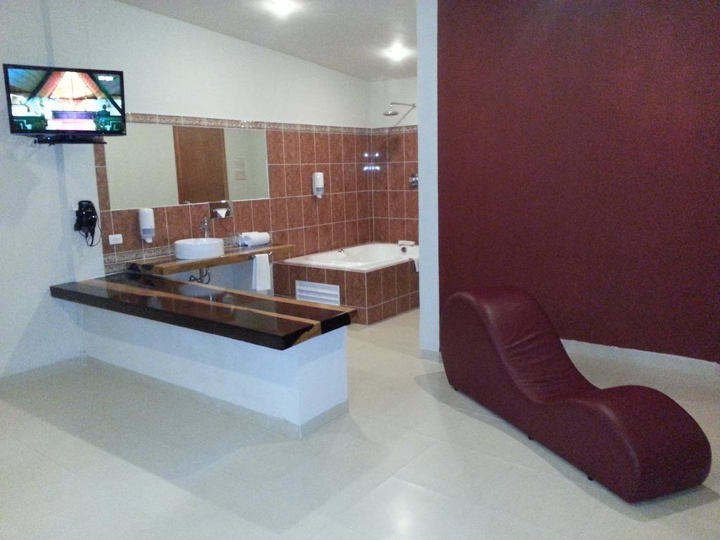 Auto Hotel Paraiso Inn Palenque Værelse billede