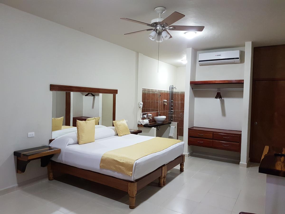 Auto Hotel Paraiso Inn Palenque Eksteriør billede