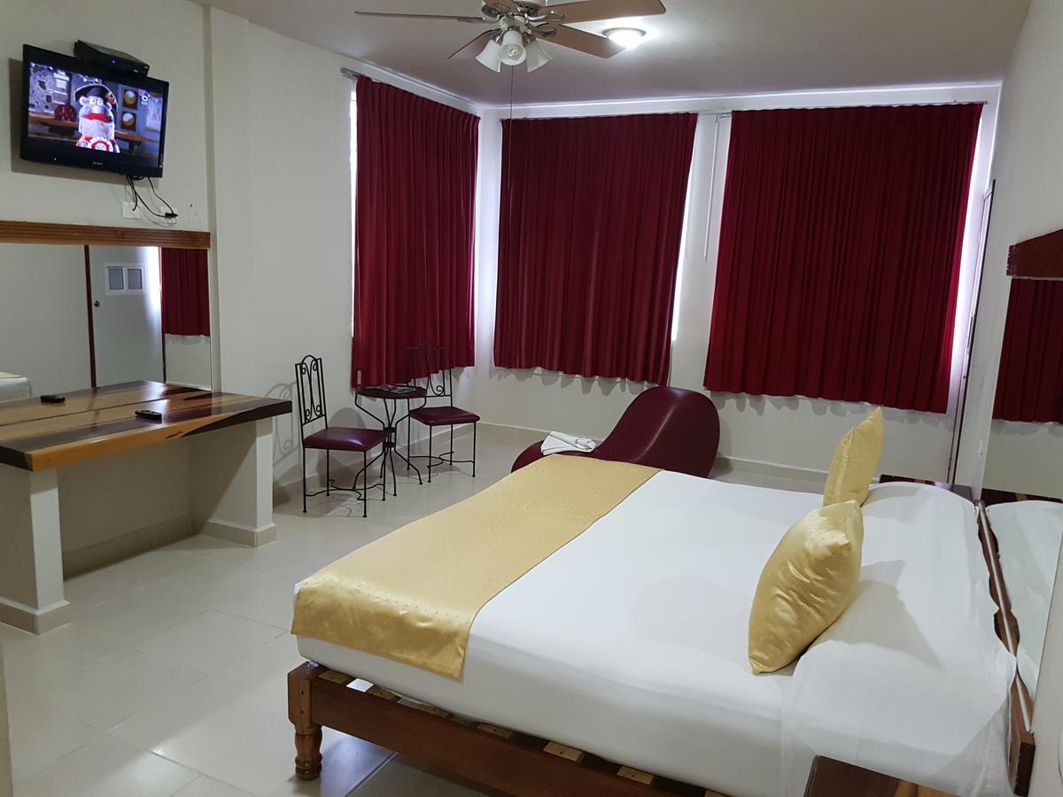 Auto Hotel Paraiso Inn Palenque Eksteriør billede